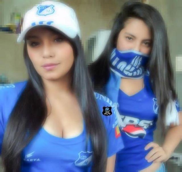 Mujeres hinchas de Millos